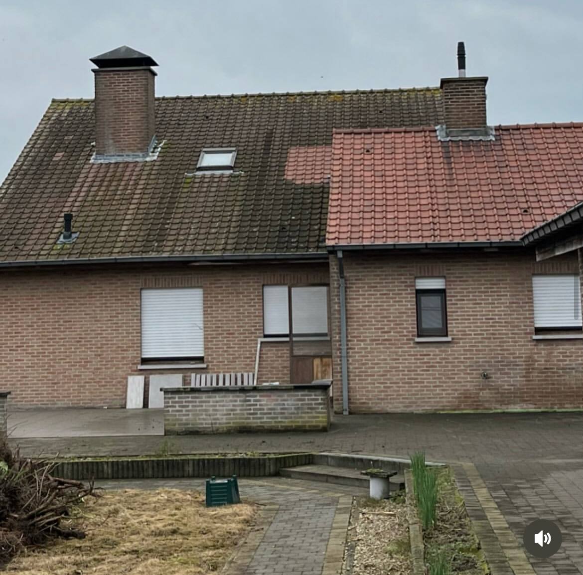 Professionele dakreiniging hellend dak Gent