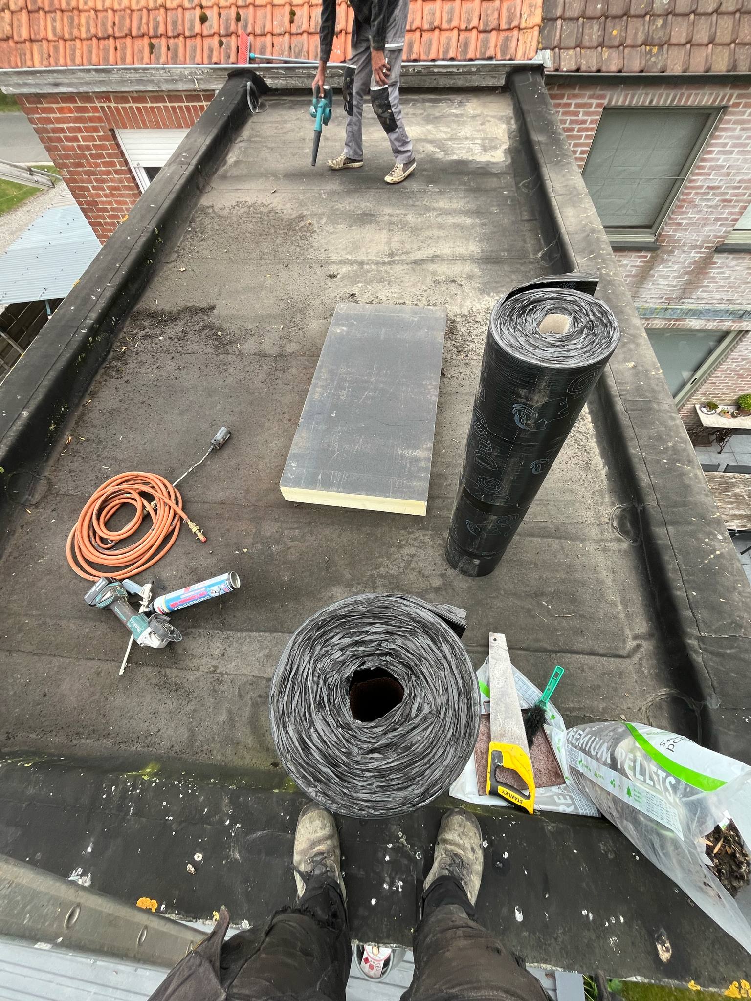 Platdakrenovatie Donk - voor renovatie